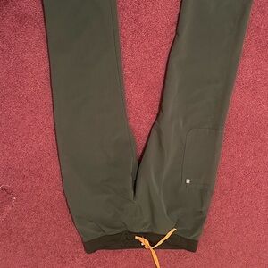 Moss Green Figs Scrub Set